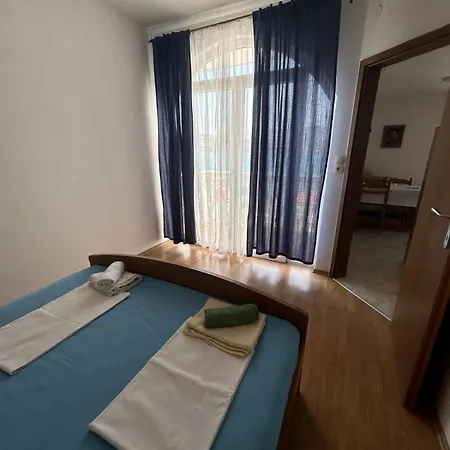 Toby With Sea View *