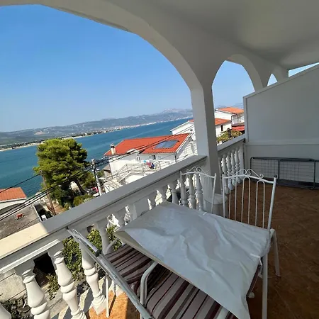 דירה Toby With Sea View *