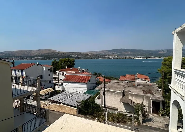 Apartment Toby With Sea View Trogir